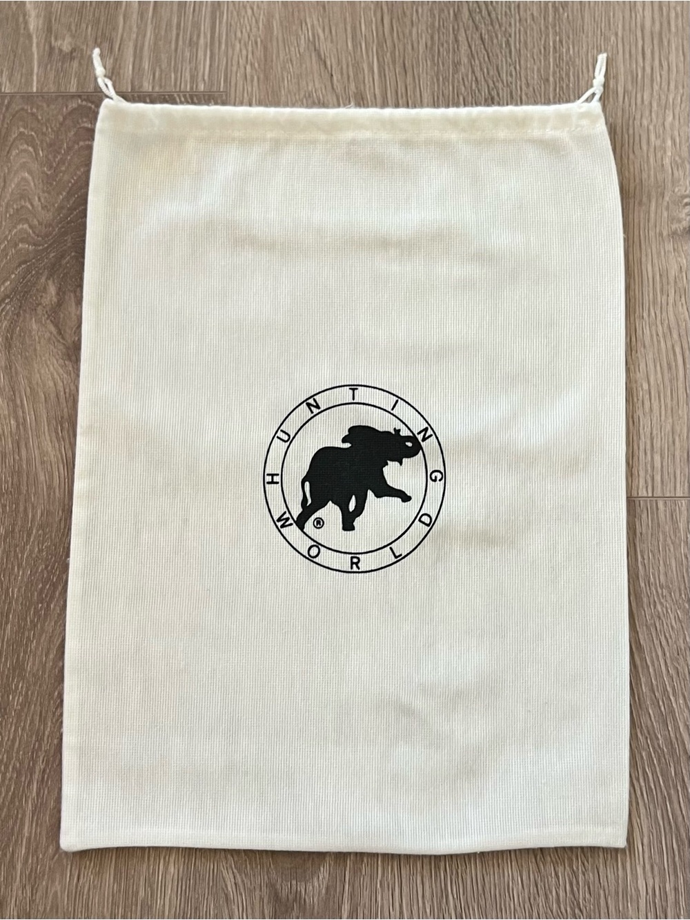 Hunting World dust bag (C467)